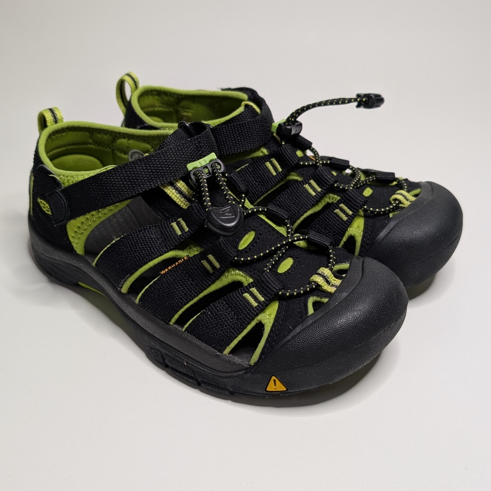 Keen Newport H2 Water Hiking Sandals Kids Size 4 Green and Black